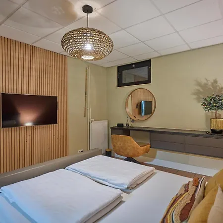 Geulhuisje Onder Ferienhaus *